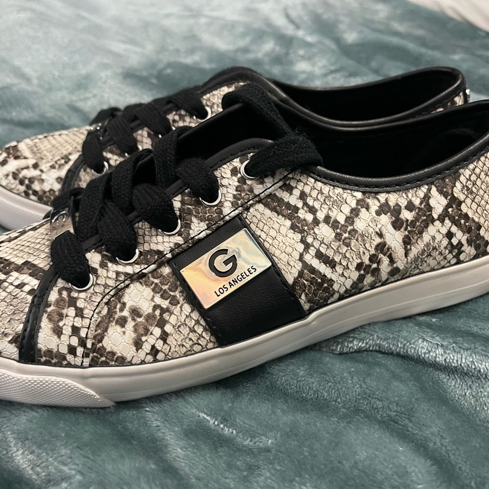G Los Angeles from Belk casual shoes size 8 new without tags